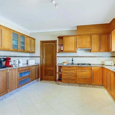 Villa Mikael - Free Wi-Fi - Aircon - Private Pool By Bedzy Albufeira Ngoại thất bức ảnh