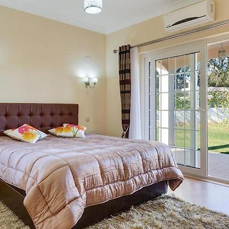 Villa Mikael - Free Wi-Fi - Aircon - Private Pool By Bedzy Albufeira Ngoại thất bức ảnh