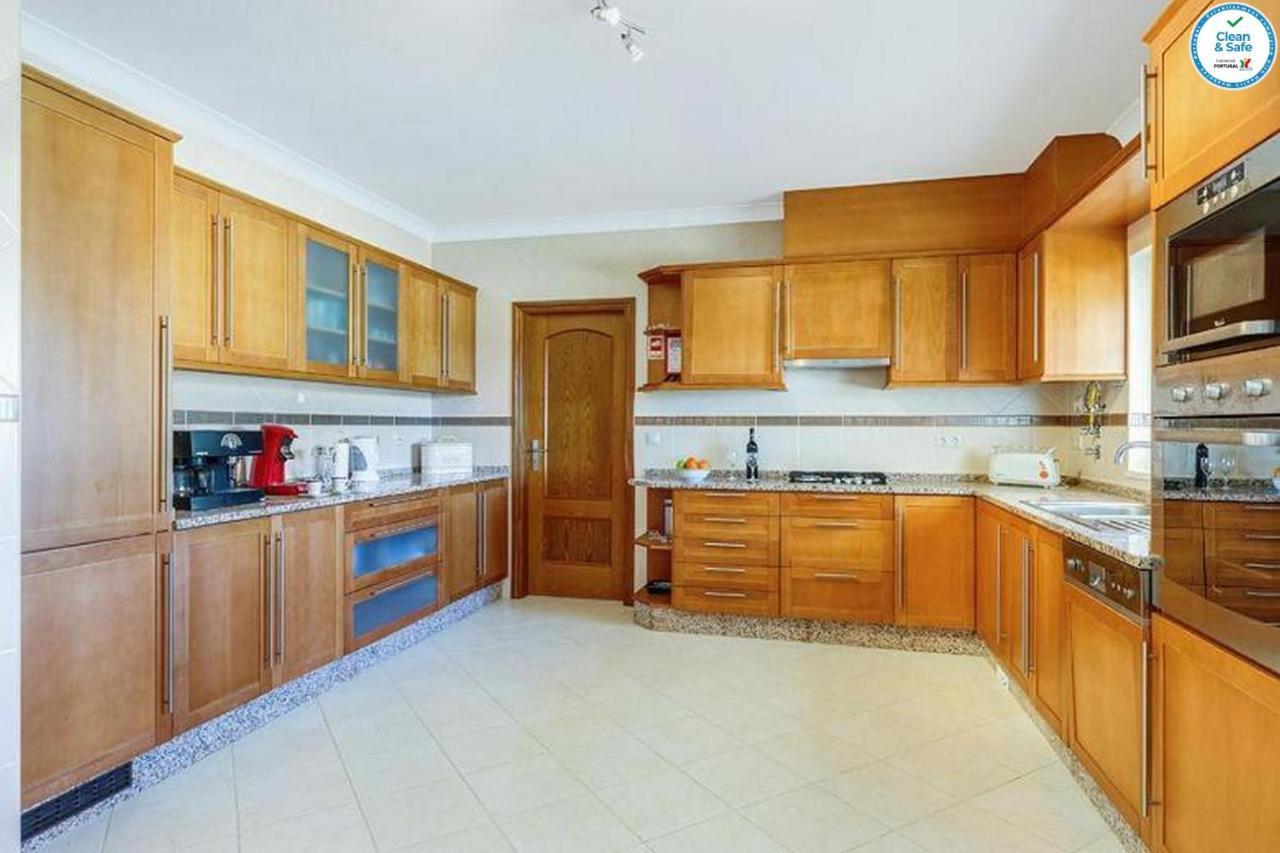 Villa Mikael - Free Wi-Fi - Aircon - Private Pool By Bedzy Albufeira Ngoại thất bức ảnh